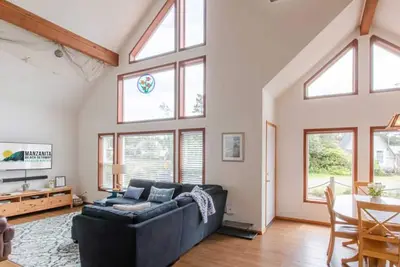 Image de Large home, close to town and the beach! Allergen Free Home