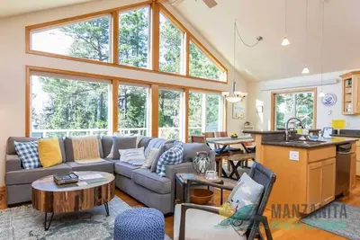 Image de Beautiful Oregon Coast, dog-friendly home blocks to the beach!