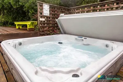 Image de Great Location, unique, close to town, hot tub, dog friendly!