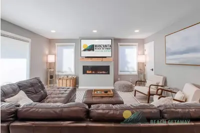 Image de New construction on a dead-end street and close to everything