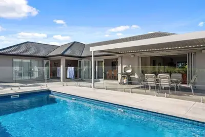 Image de Base: 6 Extra: $30<br>119 Oraha Road, Kumeu, Auckland