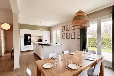Image de Maison avec jardin et parking : La cabane aux oiseaux