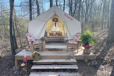 Image de Back to Nature Enchanted Glamping Tent