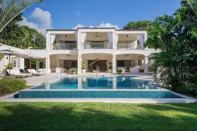 Image de One Westland Heights - A Contemporary Style Villa