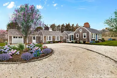 Image de Main House plus Guest House with Huge Yard, Walk to Nauset Beach! : 156-O