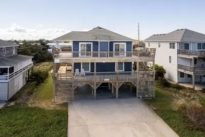 Image de The Sterling Palm Semi-Oceanfront Beach Home with ocean views close beach access