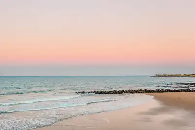 Image de Mist Suite - beachfront property!
