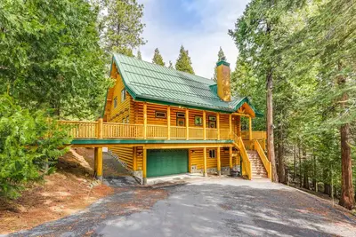 Image de Mountain Cabin w/ Hot Tub: 4 Mi to Shaver Lake!