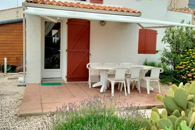 Image de Maison T3 avec mezzanine, jardin paysagé et parking privatif, à 1 km de la plage de Tanchet