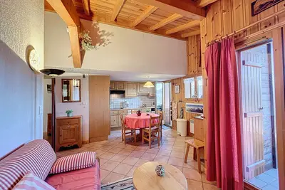 Appartement avec garage proches ski bus à Combloux