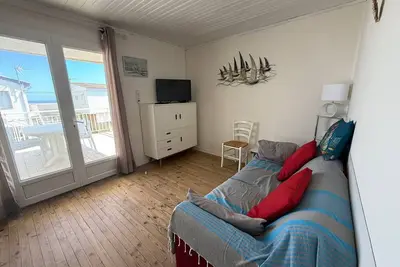 Image de Chalet pour 7 personnes à 100m de la plage avec terrasse et parking à Gruissan
