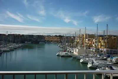 Image de Studio cosy avec loggia et parking privé - Proche port et commerces