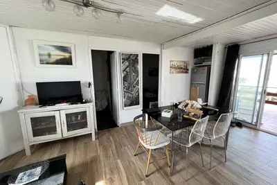 Image de Charmant chalet 5 pers. à 300m de la plage - Terrasse aménagée, parking, non fumeur, animaux non admis