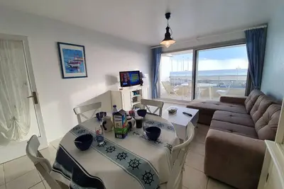 Image de Appartement rénové 3 pièces, 6 couchages avec balcon, Tv et parking sécurisé - Saint-Jean-de-Monts