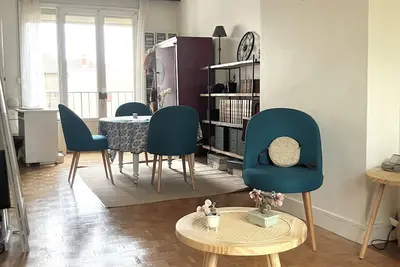 Image de Beau 3 pièces ensoleillé à La Garenne-Colombes, idéal  pour visiter Paris!