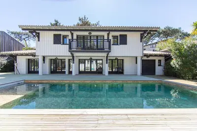 Image de Villa Du Phare avec piscine chauffée pour 14 personnes