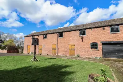 Image de Lake View Barn, family friendly, with hot tub in Macclesfield