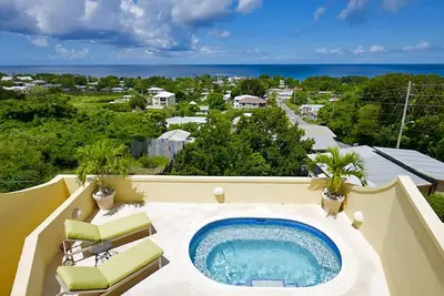 Image de Panoramic sea views, Modern home, private pool and 10 minute walk to the beach.