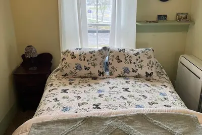 Image de Historic Downtown Seneca Falls Apartment
