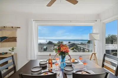 Image de Treasure Hideaway-Manzanita Or. , Ocean View, Fenced Yard, Arcade games, Dog Ok