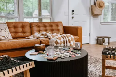 Image de Cozy Cabin Retreat w/hot tub and sauna! 3 minutes from Promised Land State Park!