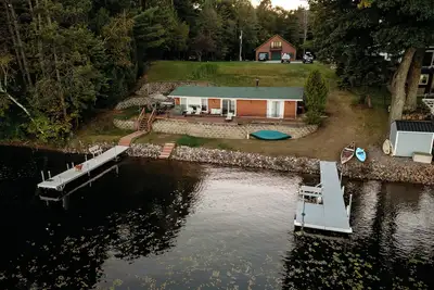 Image de 2-bedroom modern lake cottage steps off the water just 1. 5 hrs from Minneapolis.