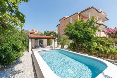 Image de Villa privée harmonieuse avec piscine, à 800 mètres de la plage
