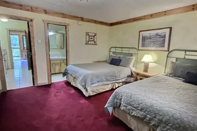 Image de Awesome Ski Lodge Condo Sleeps 6 in Taos Ski Valley