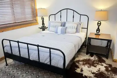 Image de Comfortable, Beautiful Condo