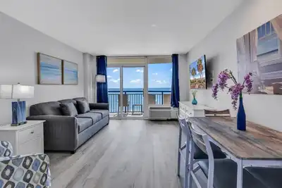 Image de Boardwalk Resort: Ocean Breeze Retreat