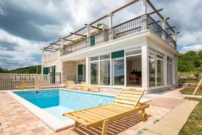 Image de Four Bedroom Villa with Terrace and Swimming pool