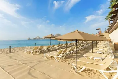 Image de Villa del Arco located on the pristine Medano Beach, Cabo San Lucas