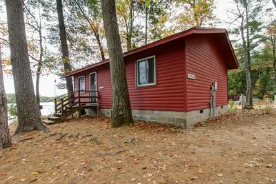 Image de Wisconsin Northwoods Lakeside Cabin w/private dock. On the water! Pet Friendly!