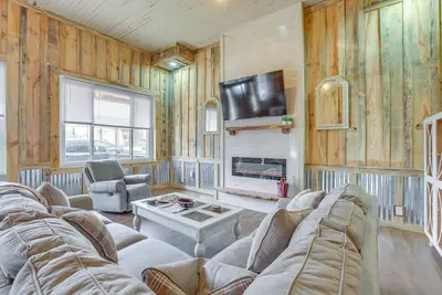 Image de Downtown Lineville Vacation Rental ~ 10 Mi to Lake