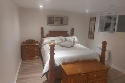 Image de Comfortable apartment, half basement and 3 min walk from Concorde metro station