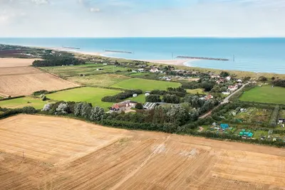 Image de 4 chambres à coucher à Eccles on Sea