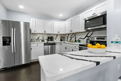 Image de Newly renovated home in Tampa short distance from amazing entertainment and food