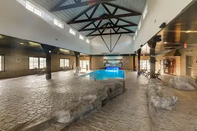 Image de Rustic Elegance Meets Modern Comfort Near Il River Valley | 2 Units