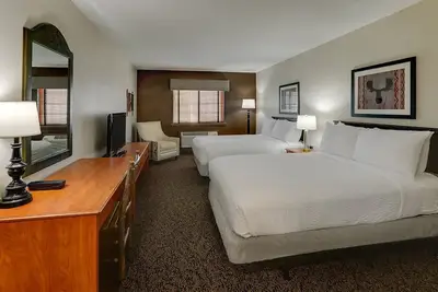 Image de Stoney Creek Peoria, Deluxe 2 Double w/ Free Breakfast! | 4 Units