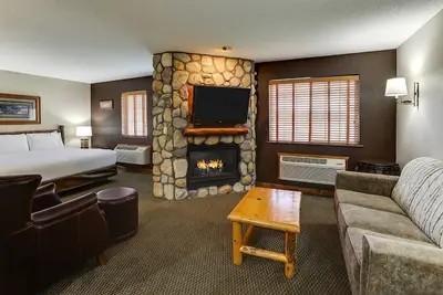 Image de Theme Suite with Kitchenette & Dry Bar! Stoney Creek Peoria