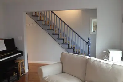 Image de Pristine renovated downtown Lubec home. Ocean breezes from spacious deck.