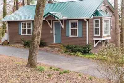 Image de Charming Saluda on My Mind – 2min Walk to Downtown