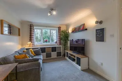 Image de Chic Flat in Woolston: Nr Southampton City Centre