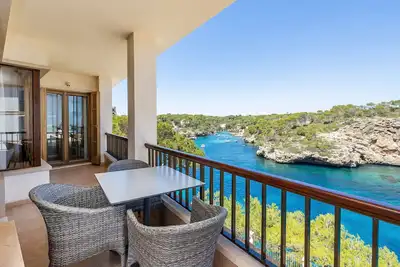 Image de Appartement 'Vista Al Mar Y Vista Puerto' avec vue sur la mer, Wi-Fi et climatisation