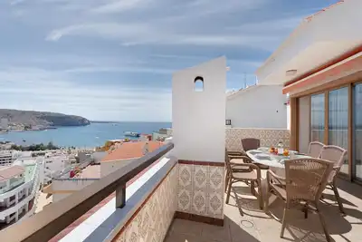Image de Appartement de vacances 'La Colina Los Cristianos' avec vue sur la mer, piscine et Wi-Fi