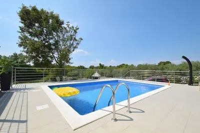 Image de Maison pour la famille avec la piscine Barusici, Krk (K-23002)