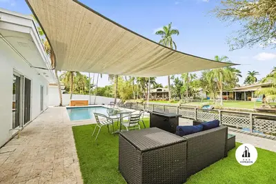Image de Uhost Ai | Event-Friendly | Pool, Valet & Lounge