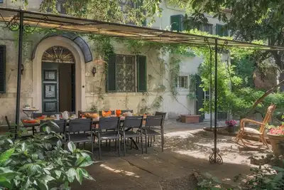 I Cipressi, 5 bedrooms with pool near Cortona