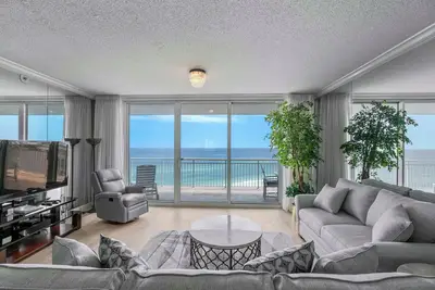 Image de Bel Mer 902 is the perfect romantic getaway on Navarre Beach!