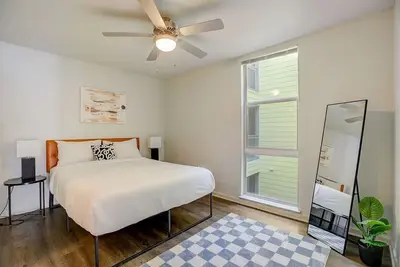 Image de Charming Apartment | Steps from Austin’s Best